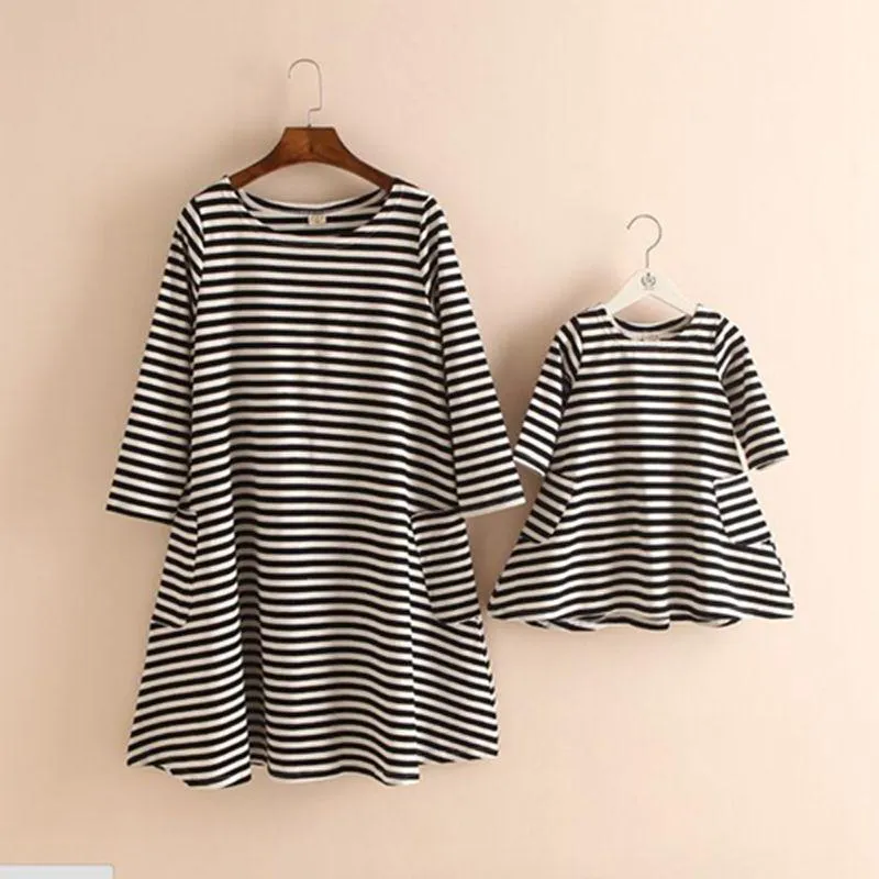 2017 Mother Daughter Dresses Casual Spring Summer Striped Family Look Matching Clothes Cotton Mom And Daughter Dress Clothing