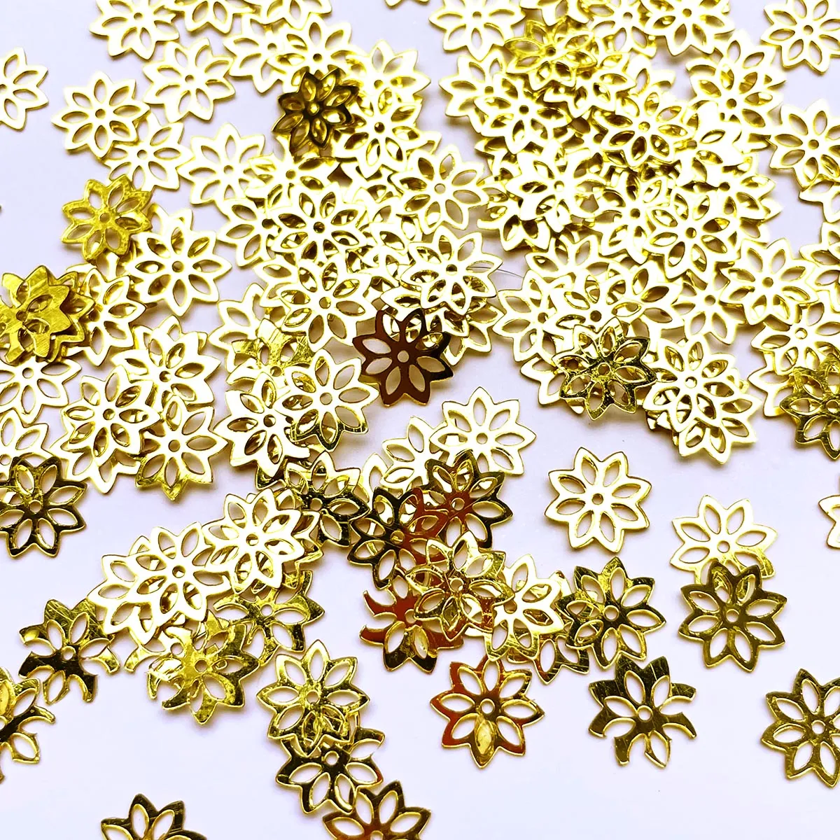 Sequins - Flower - 9mm - Flat - Gold (S240)
