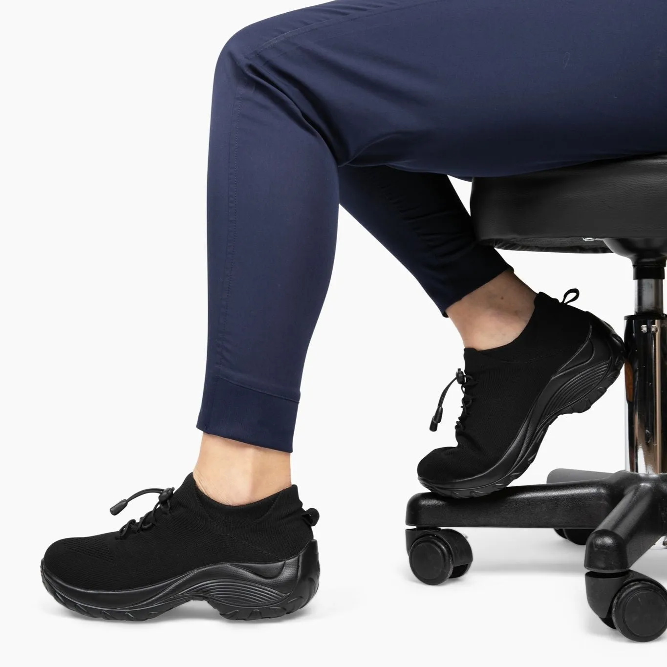 Sylis | Orthopedic Sneakers With Stretchable Cushion