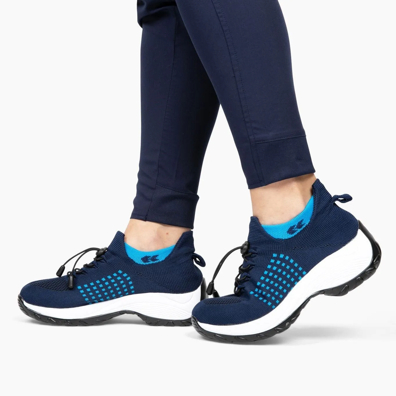 Sylis | Orthopedic Sneakers With Stretchable Cushion