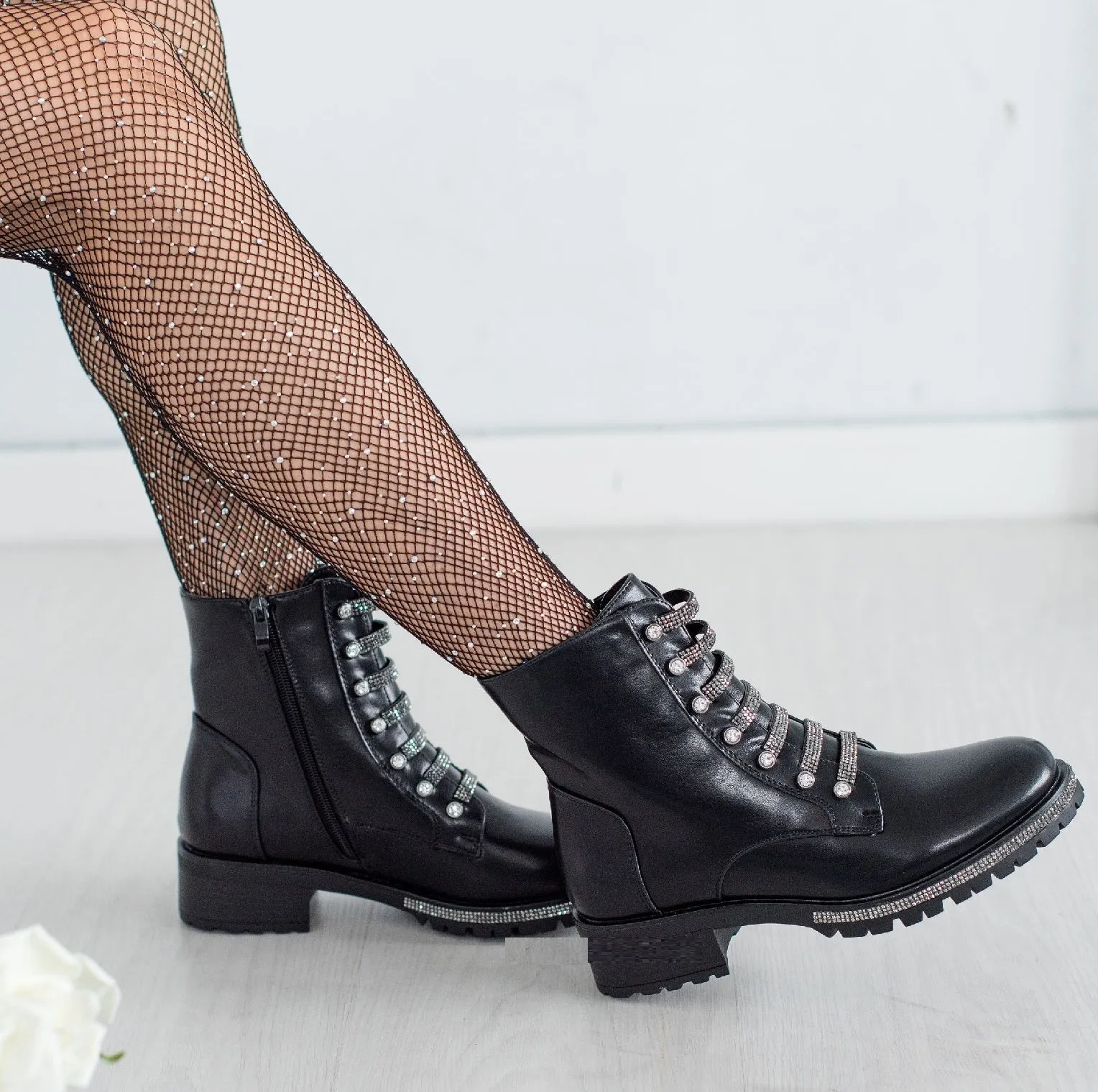 Womens Amore Faux Leather Ankle Zip Boots in Black PU Leather